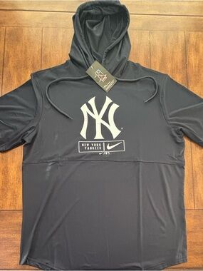 New York Yankees— Dri Fit Short Sleeved Hoodie — Size Large